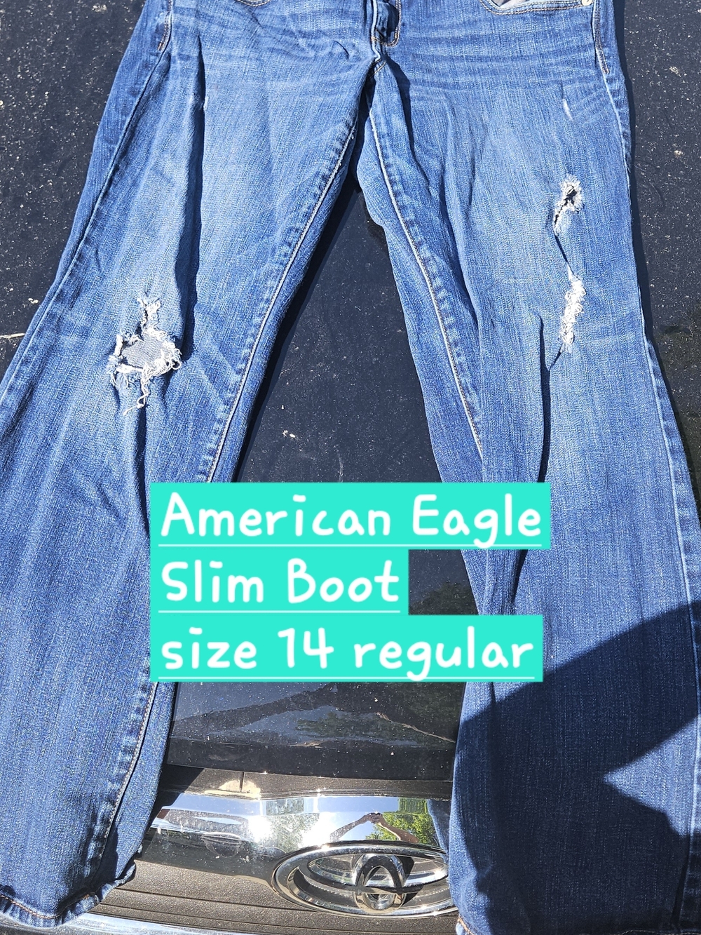 American Eagle Outfitters Bootcut Jeans - Distressed Medium Blue